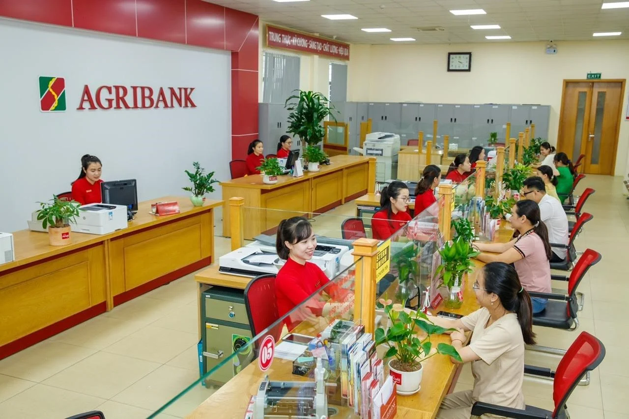 Vay tiền bằng sổ đỏ Agribank lãi suất bao nhiêu?