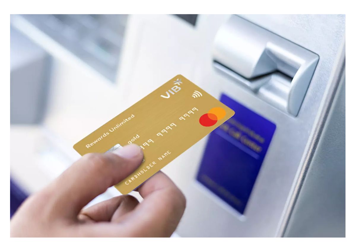 Rút tiền thẻ tín dụng có thể gặp các rủi ro lớn