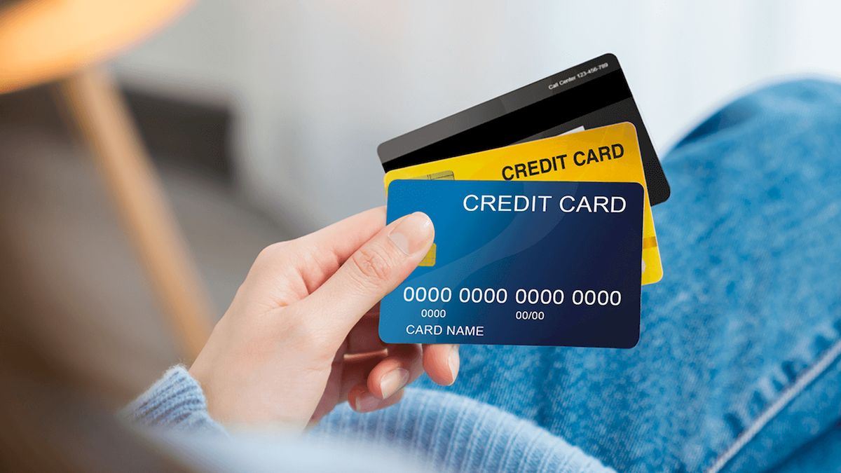 Trường hợp lấy tiền mặt từ thẻ tín dụng nào không được phép thực hiện